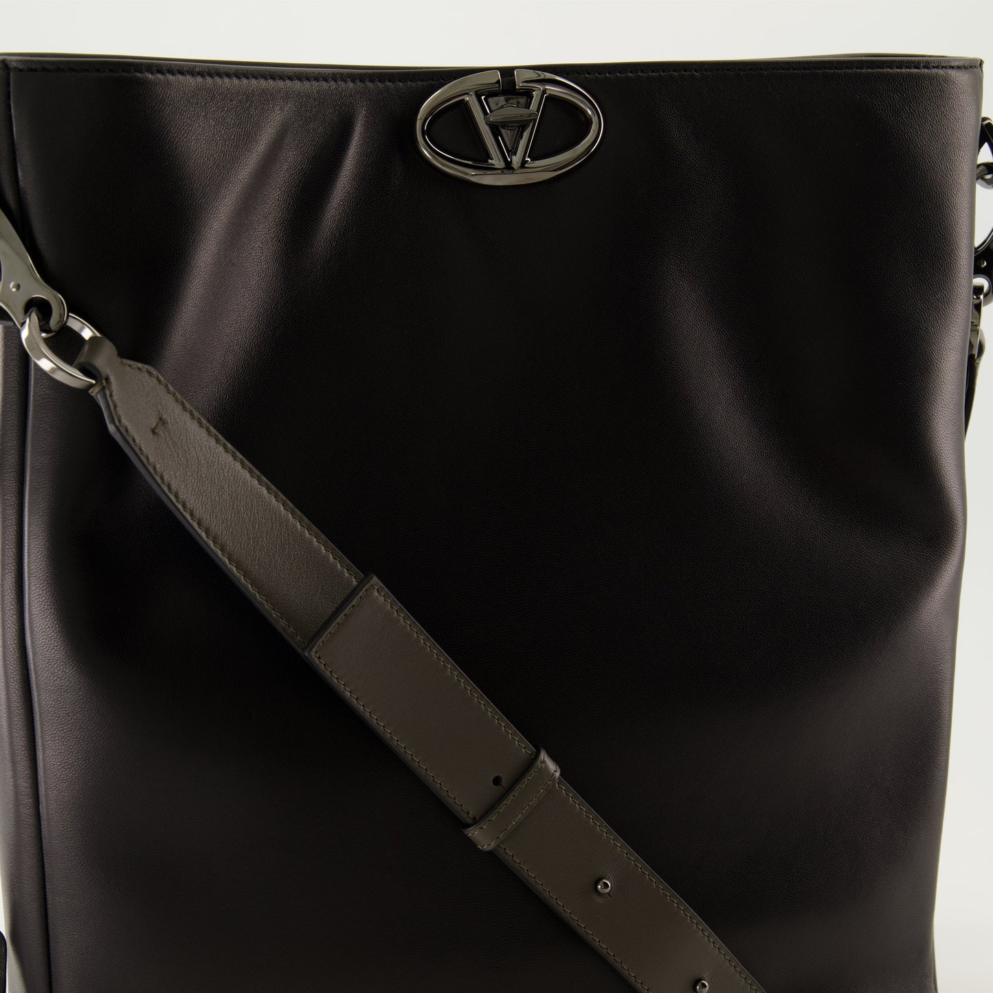 VLogo Locker Tote Bag