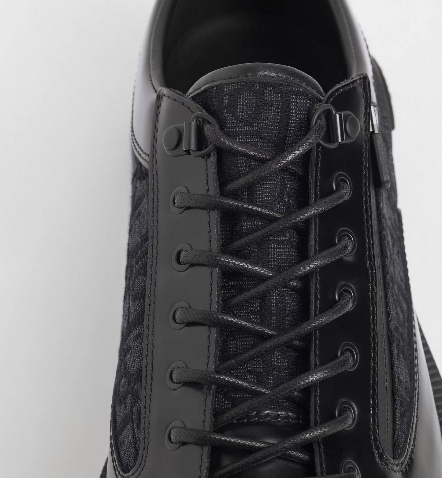 Carlo Derbies | Black