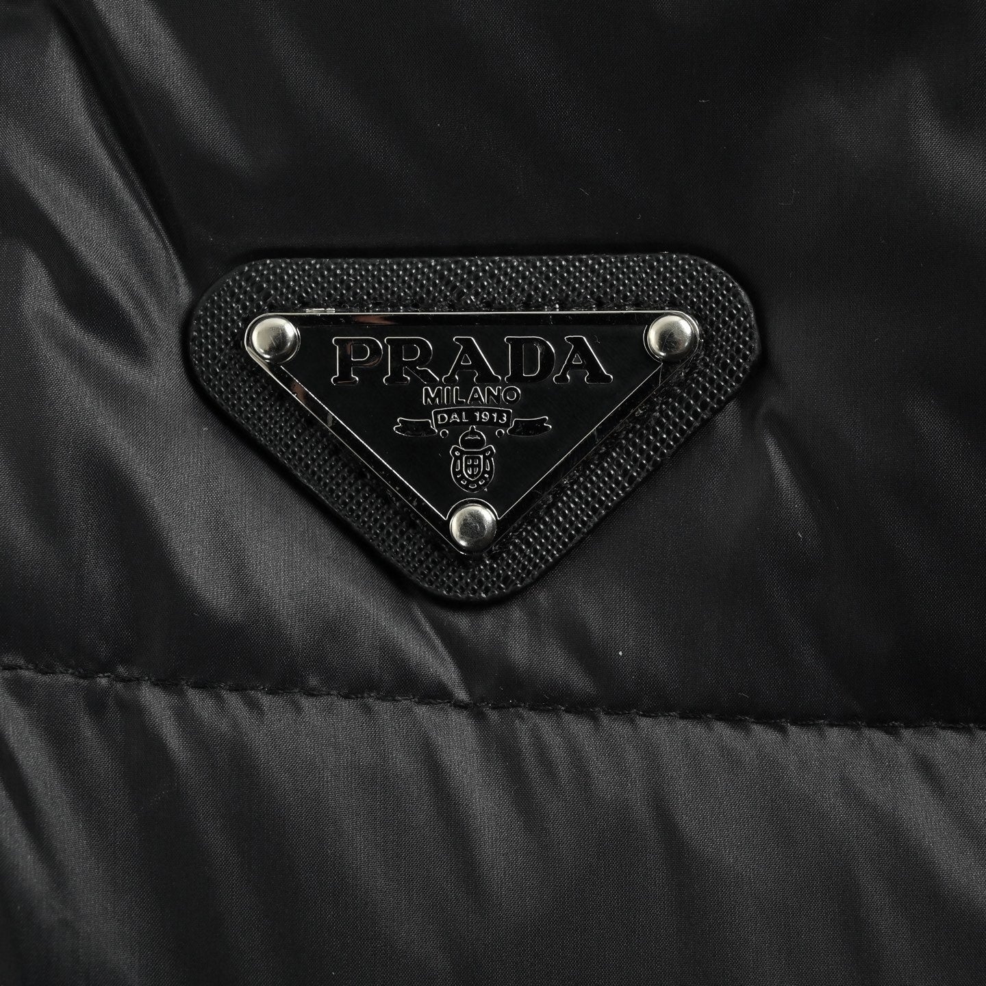 Contrast Piping Hooded Down Jacket | Black