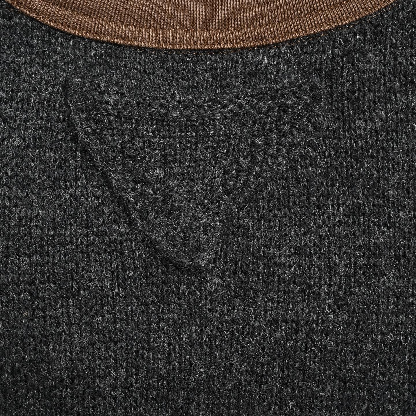 Contrast-Trim Knit T-Shirt | Charcoal Grey