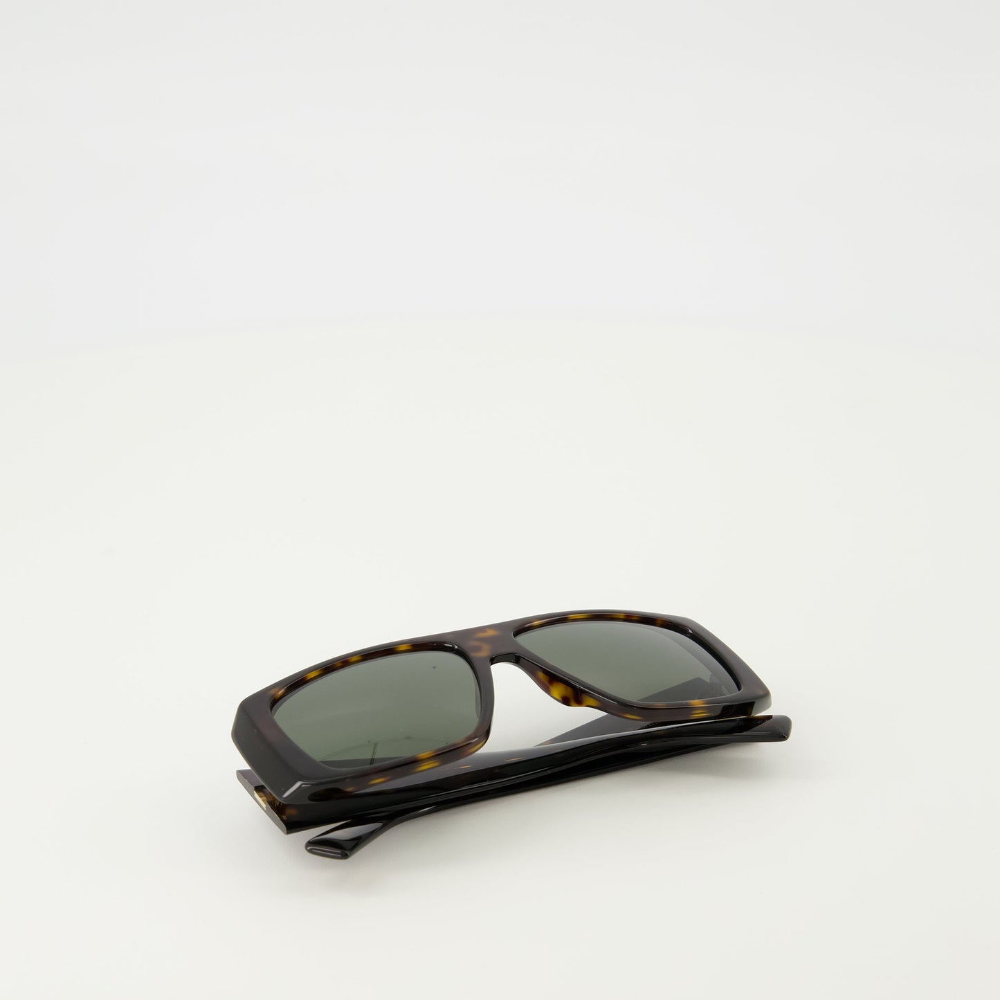 SL 832 Sunglasses