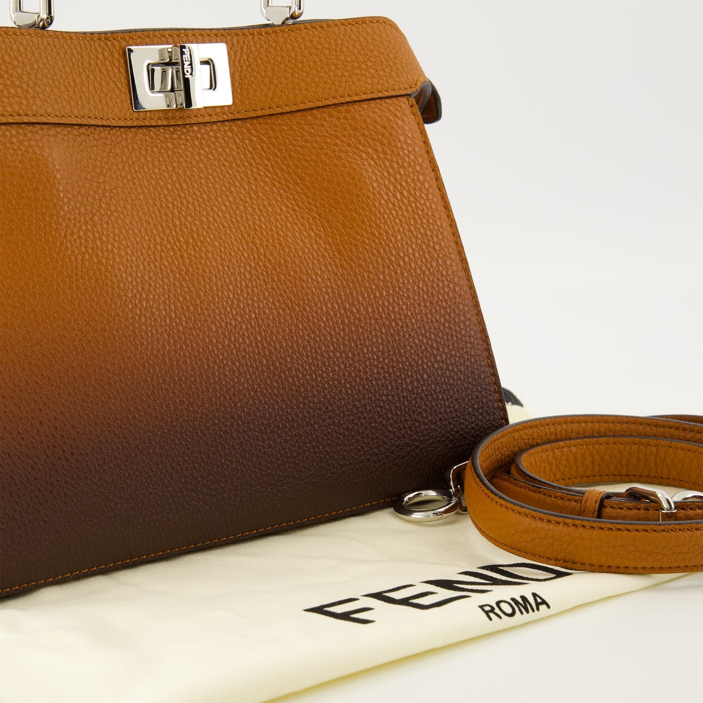 Peekaboo ISeeU Small