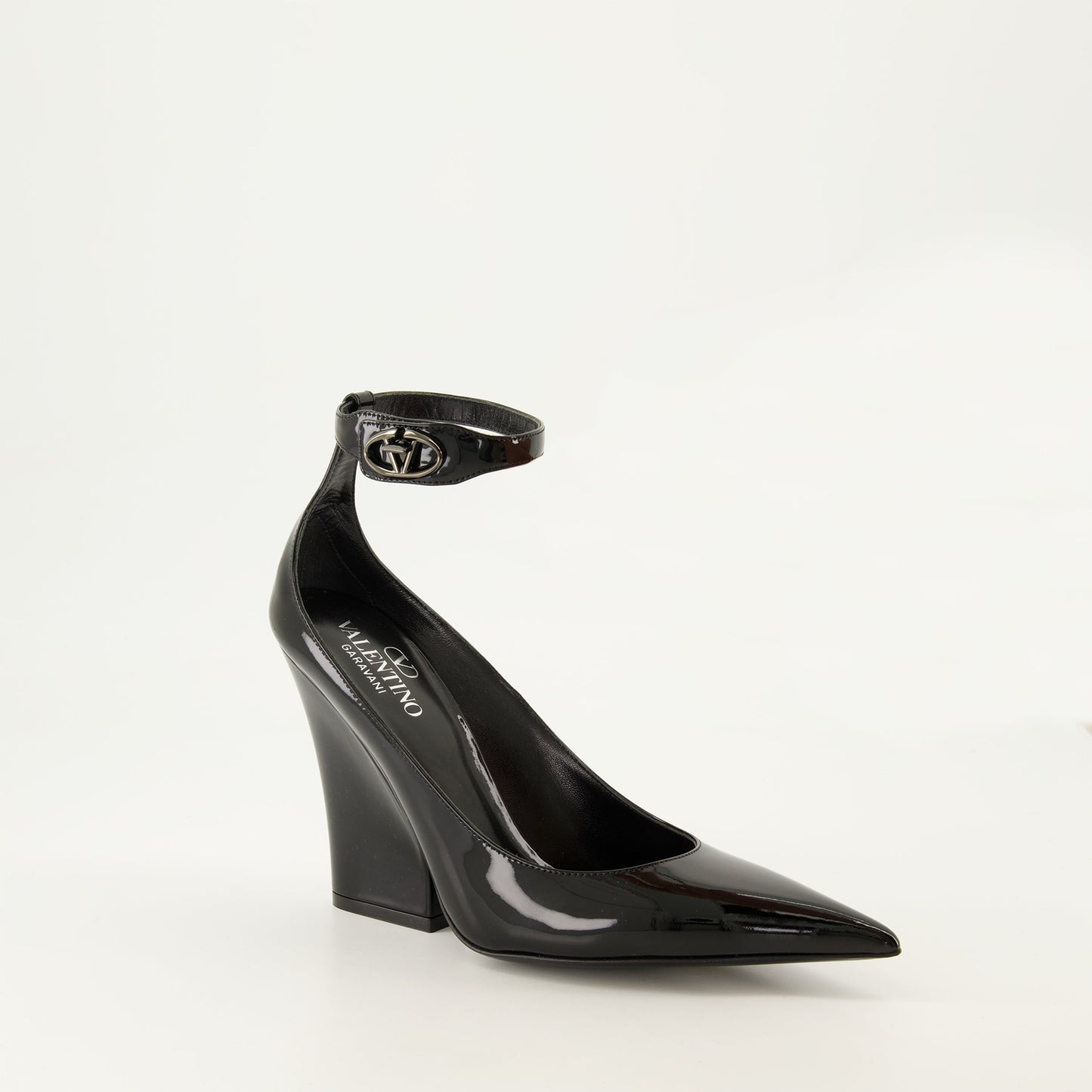 VLogo The Bold Heels