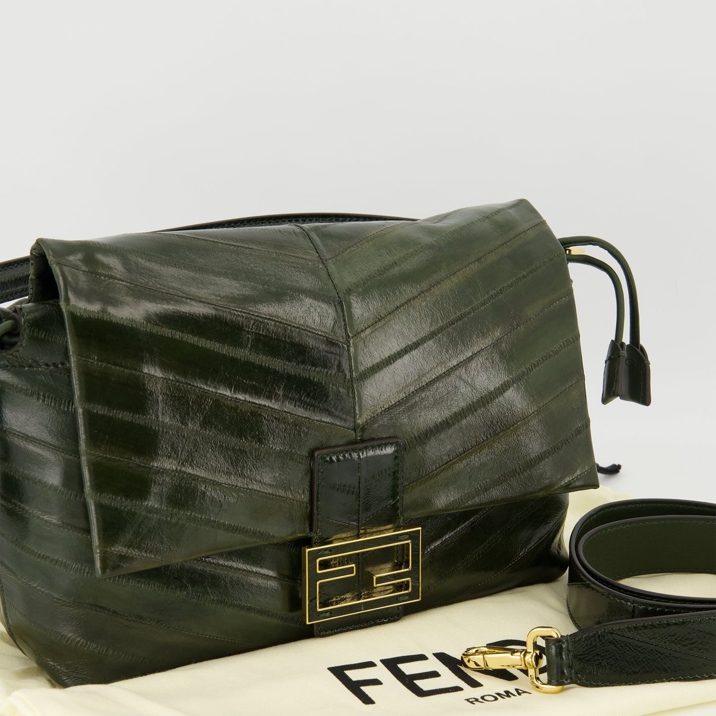 Mamma Baguette Medium Dark Green Bag