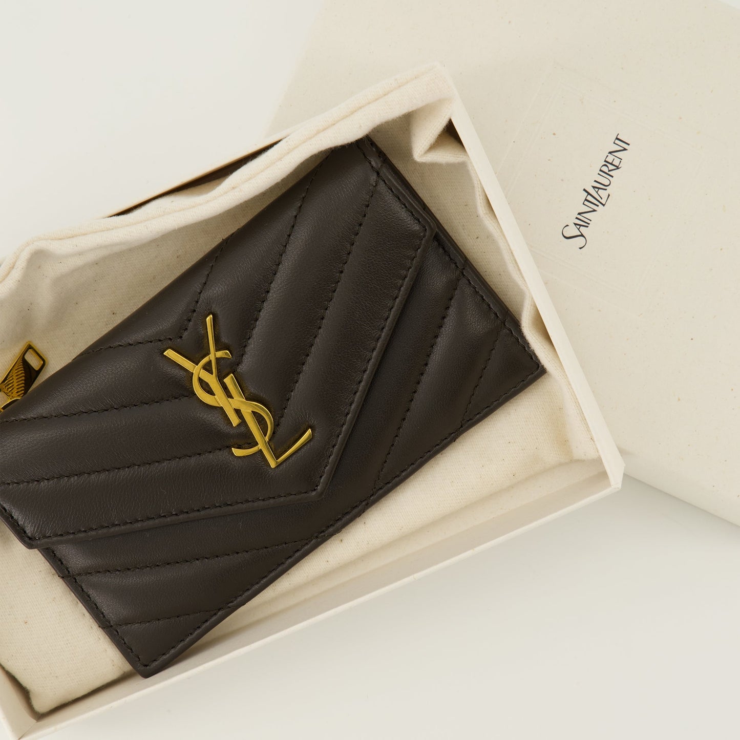 Cassandre Fragments Brown Card Holder
