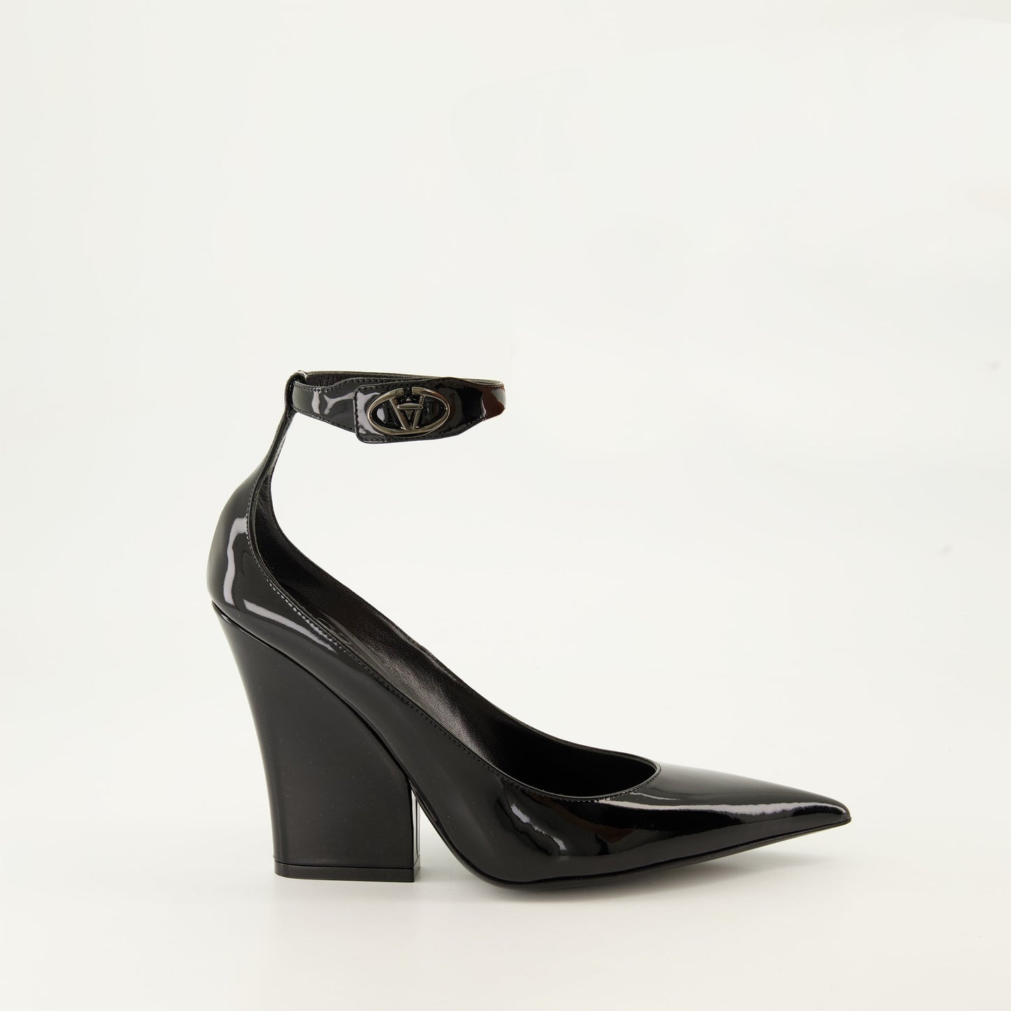VLogo The Bold Heels