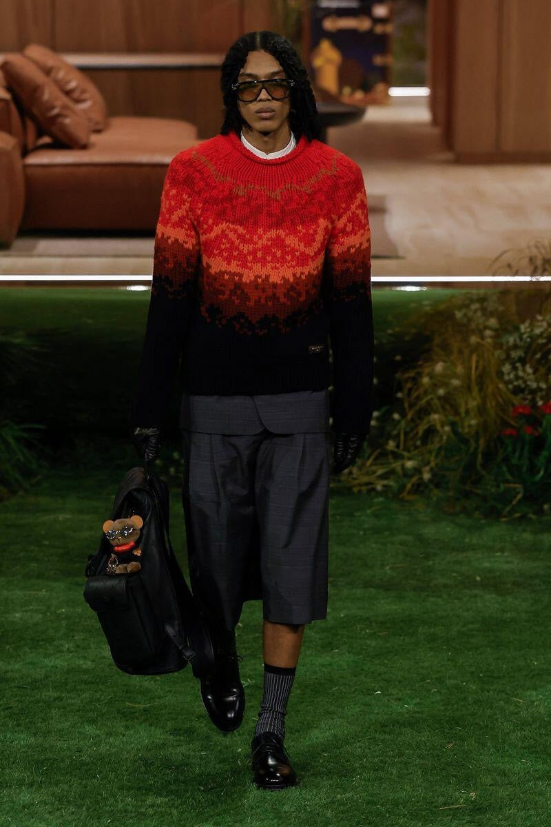 Fair Isle Fairisle Gradient Wool Crewneck Sweater in Red & Black