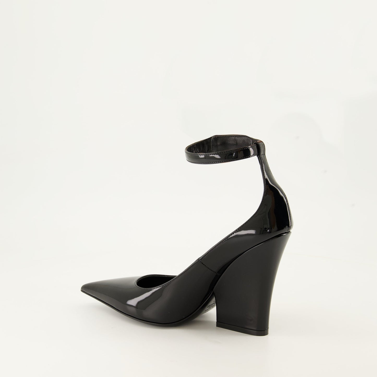 VLogo The Bold Heels