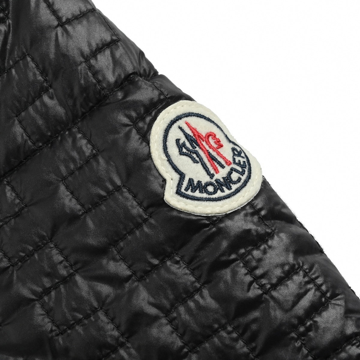 Embossed Brick Grid-Quilted Hooded Down Puffer Jacket in Glossy Black