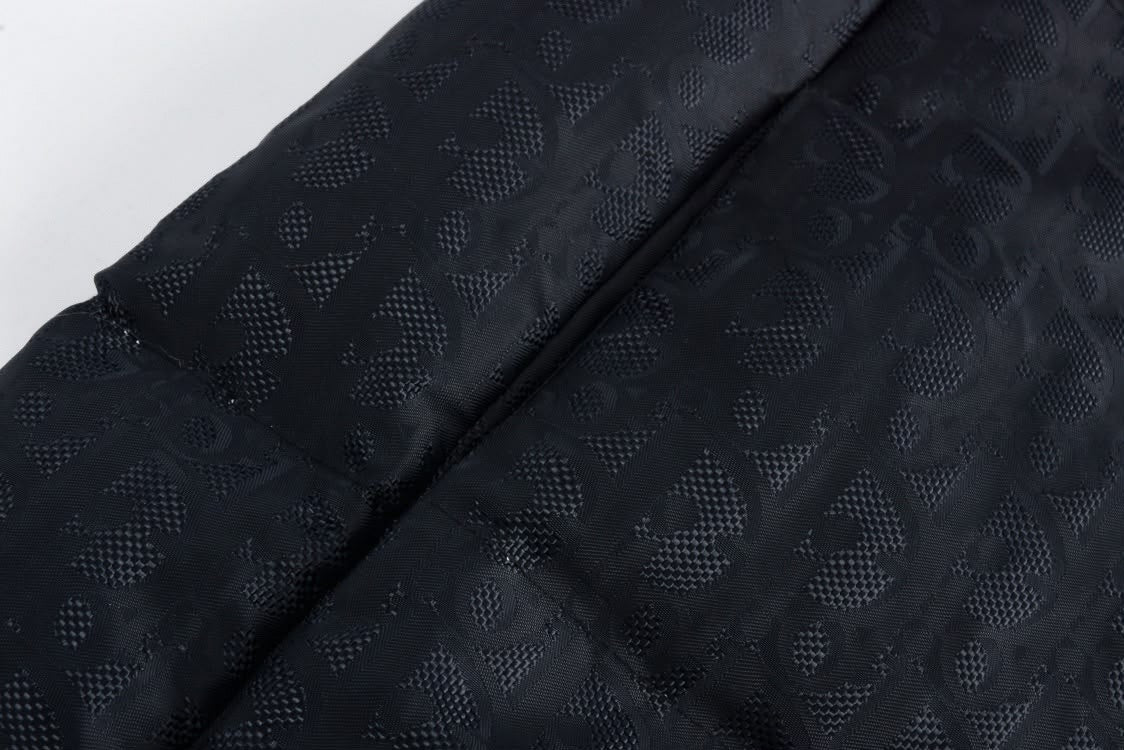 Shadow Oblique Quilted Jacket