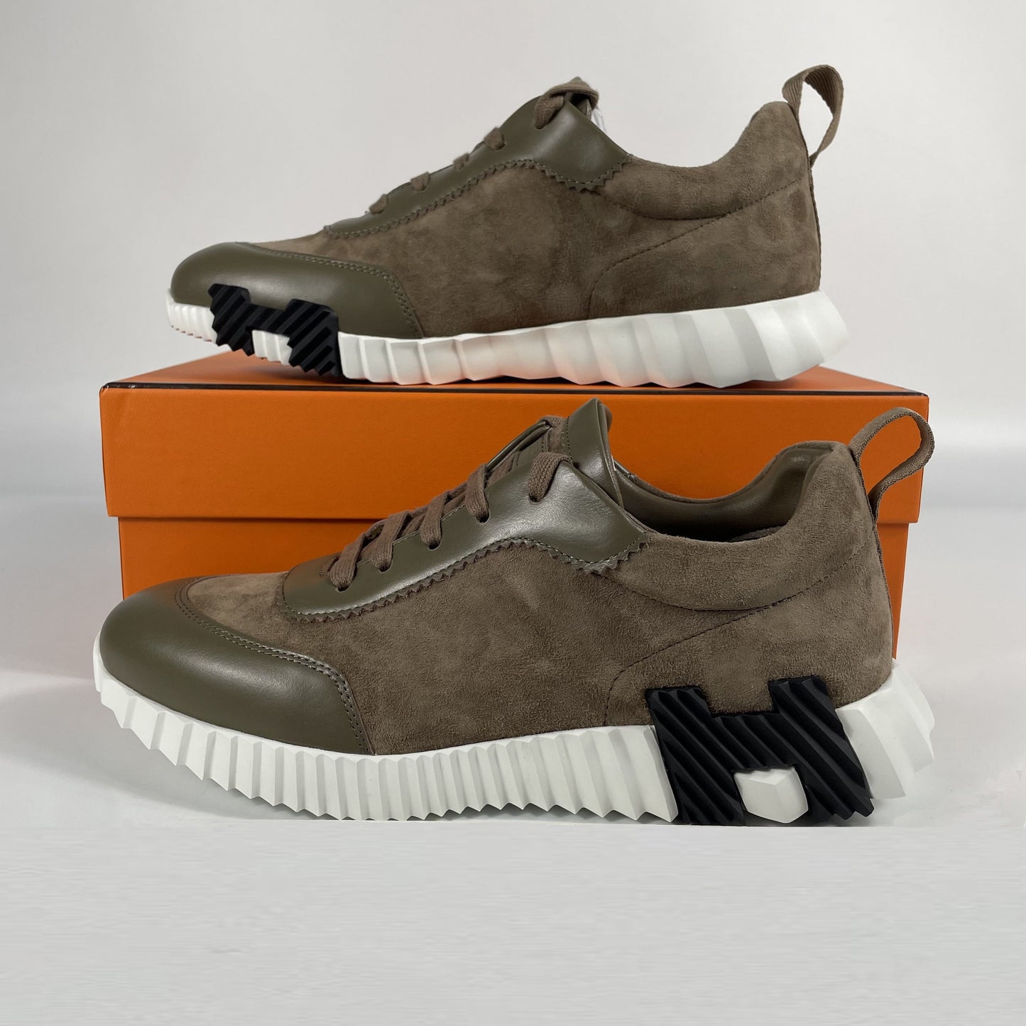 Bouncing Sneakers - Khaki & Brown Suede