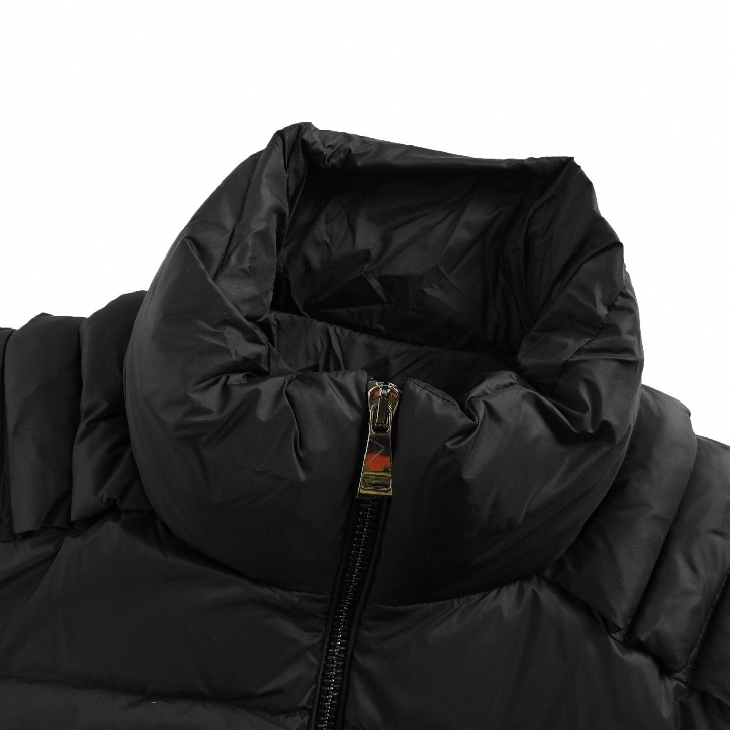 Raxxy 3D Sculptural Puffer | Black