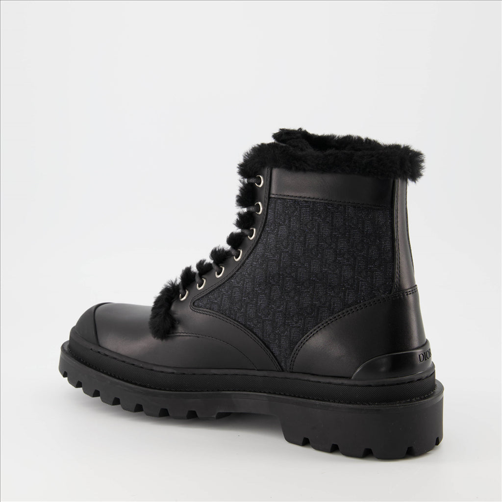 Explorer ankle boots