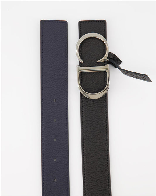 Reversible belt
