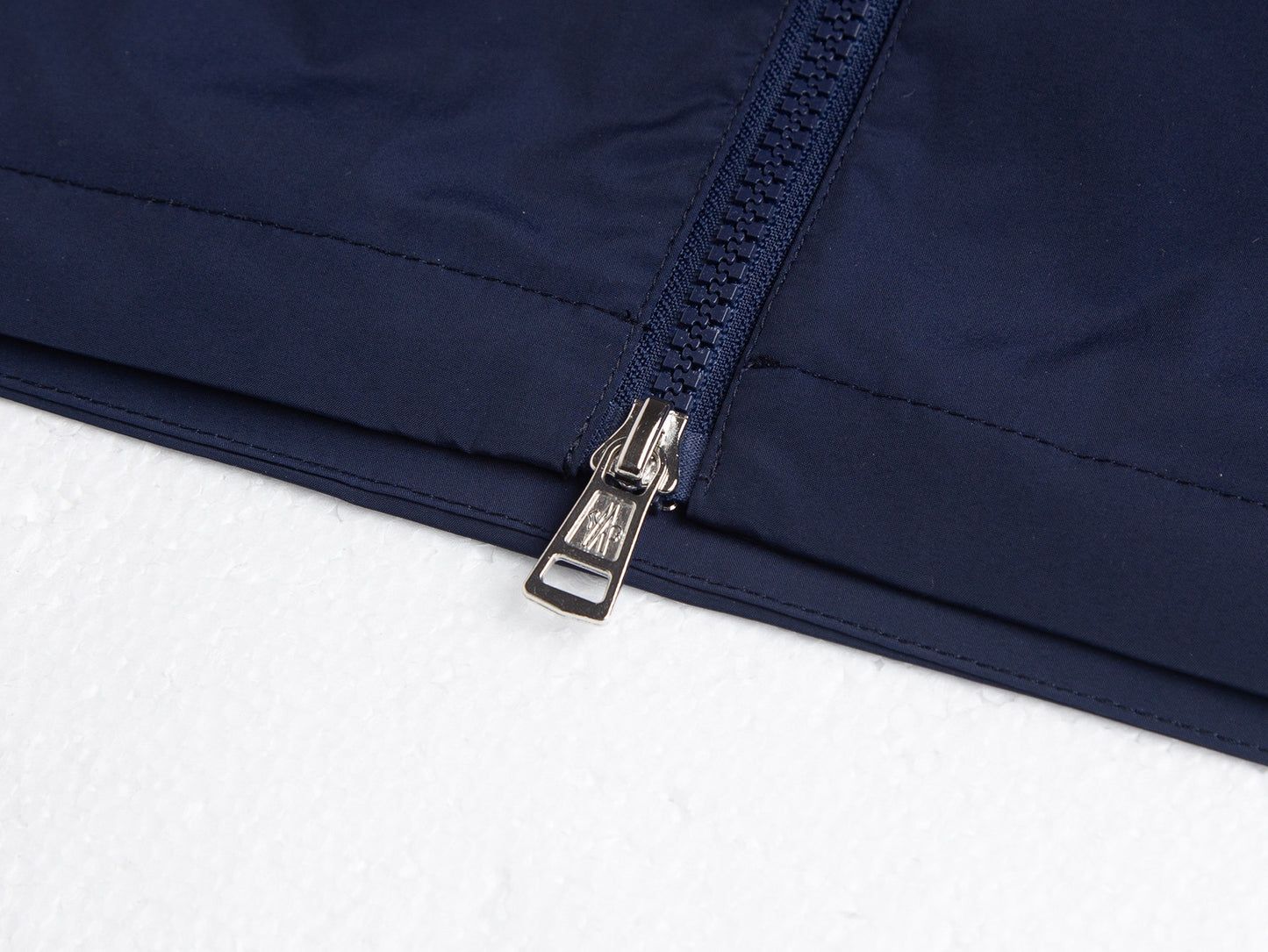 Tri-Color Stripe Hooded Windbreaker | Navy