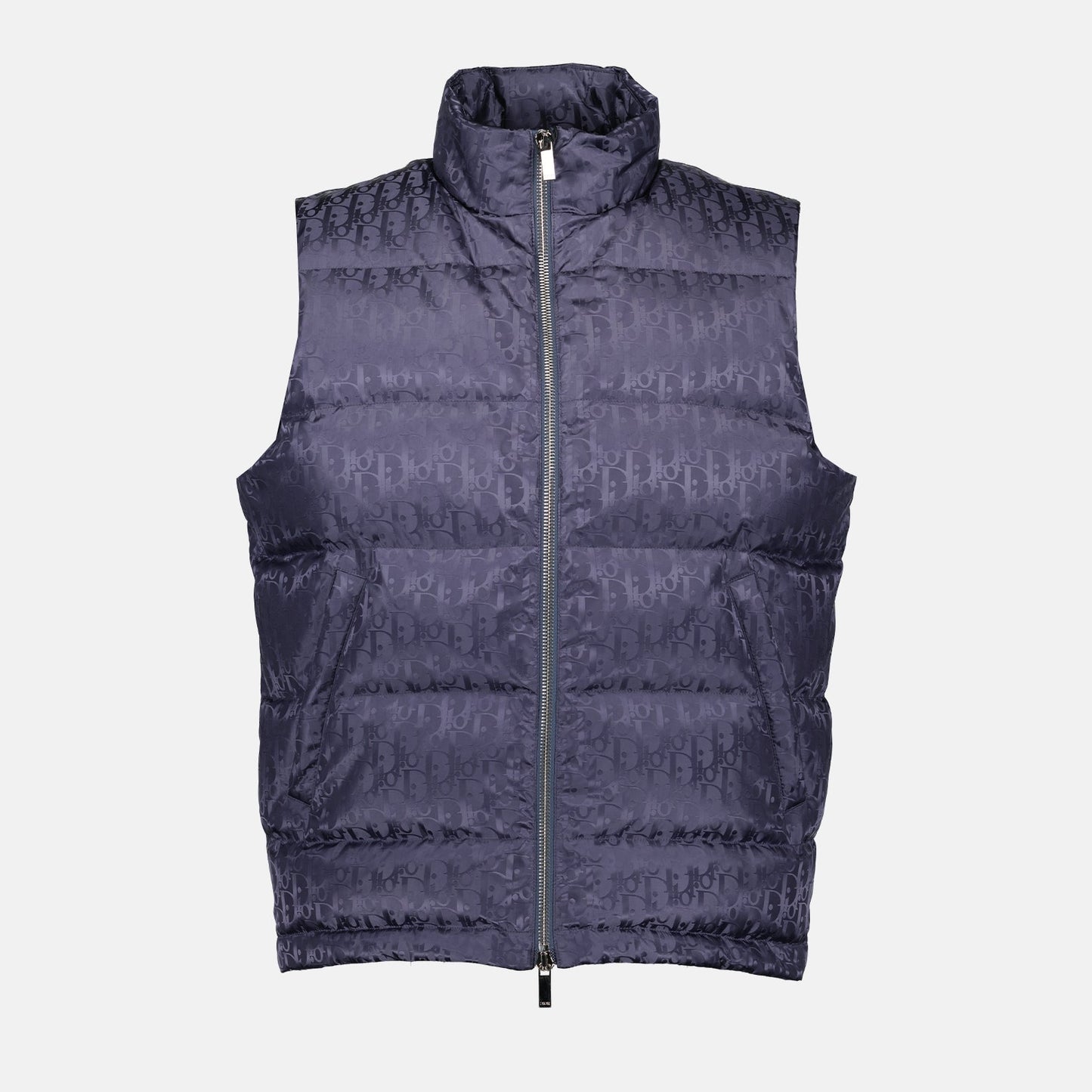 Sleeveless down jacket