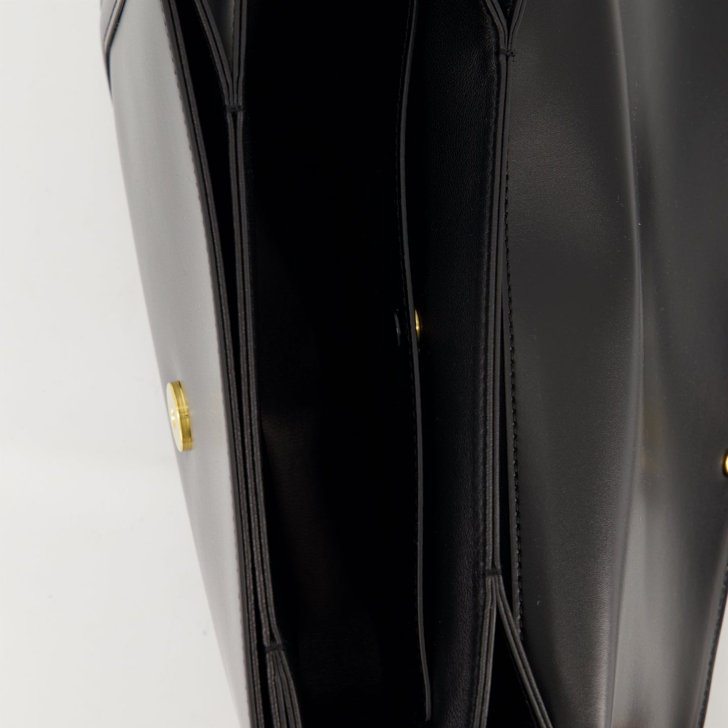 VLogo 9T05 Shoulder Bag