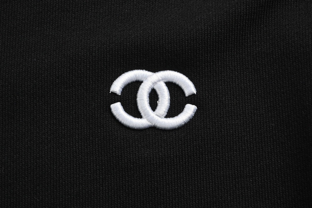 Embroidered CC Logo Crewneck Sweatshirt