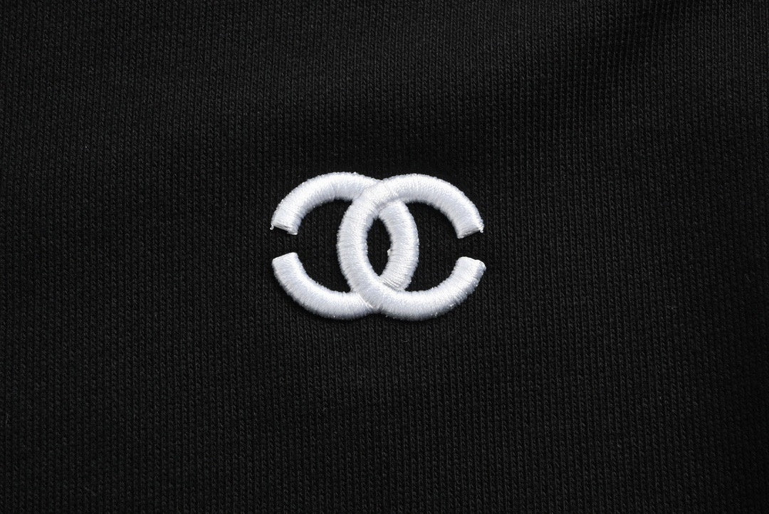 Embroidered CC Logo Crewneck Sweatshirt